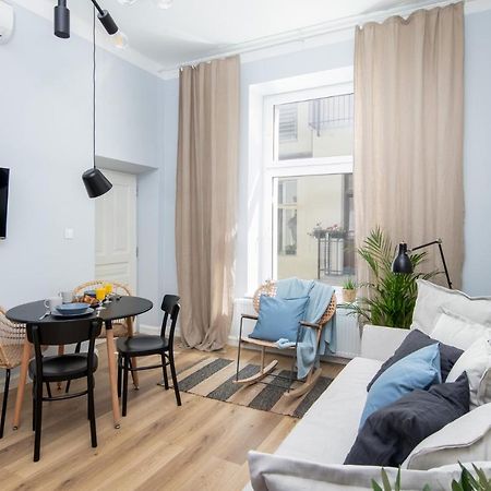 Barbacan Suites - Old Town Apartments - By Upstairs Krakau Exterior foto