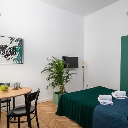 Barbacan Suites - Old Town Apartments - By Upstairs Krakau Exterior foto