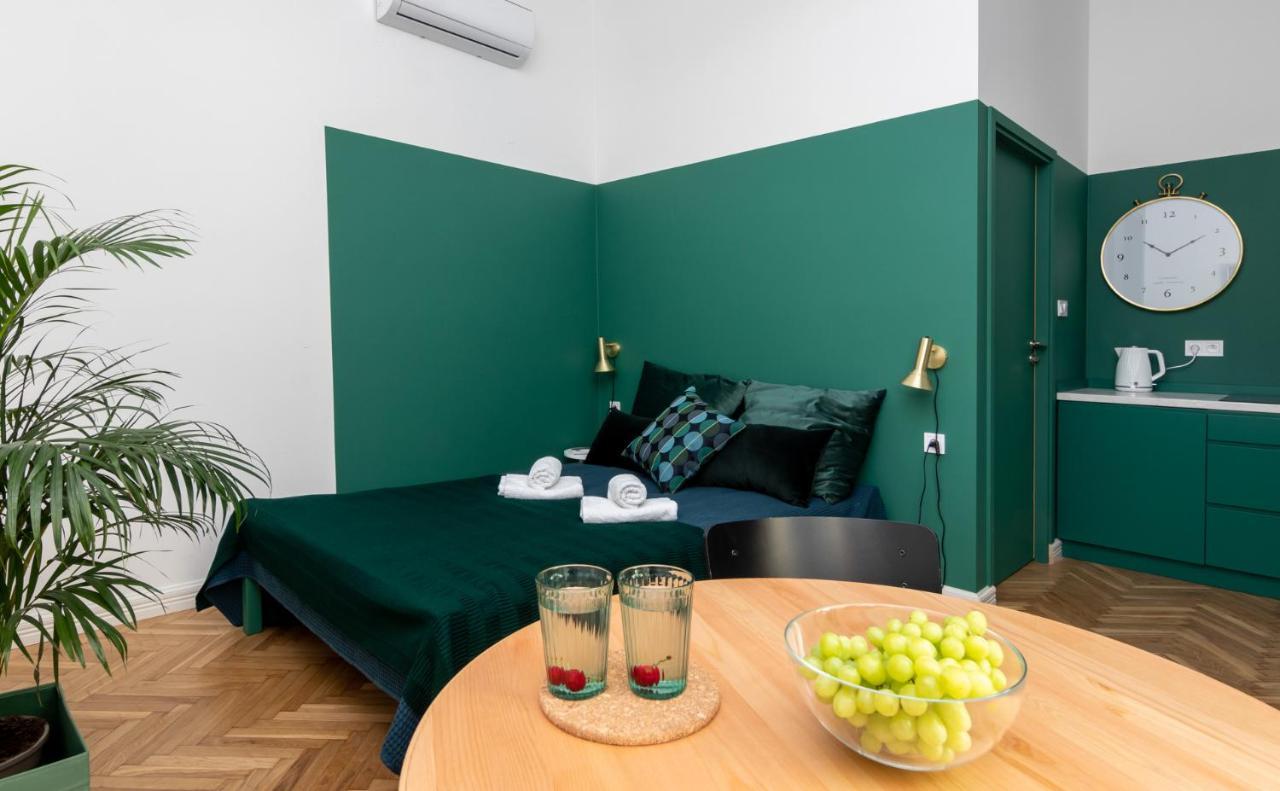 Barbacan Suites - Old Town Apartments - By Upstairs Krakau Exterior foto